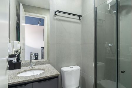 Banheiro de apartamento para alugar com 1 quarto, 27m² em Bela Vista, São Paulo