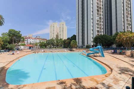 Apartamento à venda com 115m², 3 quartos e 2 vagasÁrea comum - Piscina