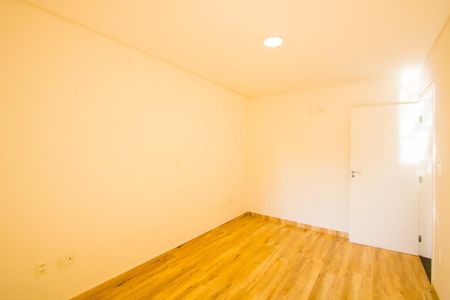 Apartamento à venda com 127m², 3 quartos e 3 vagas Apartamento à venda com 127m², 3 quartos e 3 vagasQuarto 2 - Suíte