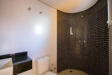 Apartamento à venda com 127m², 3 quartos e 2 vagasBanheiro da Suíte 2