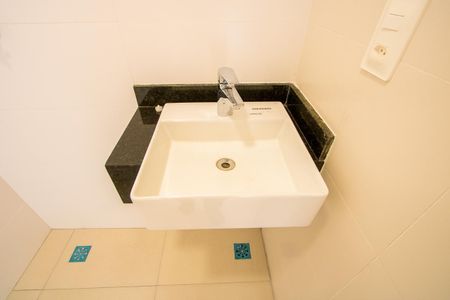 Apartamento à venda com 168m², 3 quartos e 3 vagasBanheiro do quarto 1