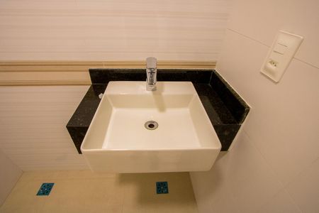 Apartamento à venda com 171m², 3 quartos e 3 vagasBanheiro do quarto 1