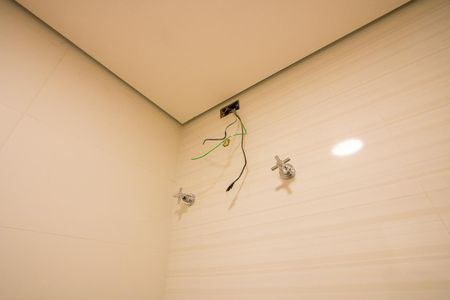 Apartamento à venda com 171m², 3 quartos e 3 vagasBanheiro do quarto 1