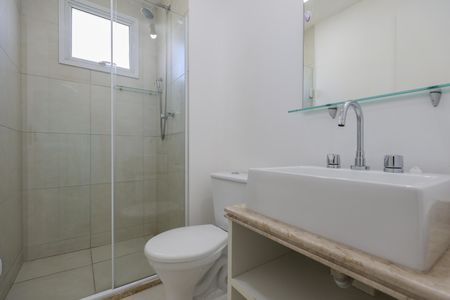 Apartamento à venda com 69m², 2 quartos e 2 vagasBanheiro da Suíte