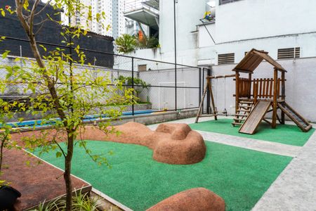 Apartamento à venda com 112m², 2 quartos e 2 vagas Apartamento à venda com 112m², 2 quartos e 2 vagasÁrea comum - Playground