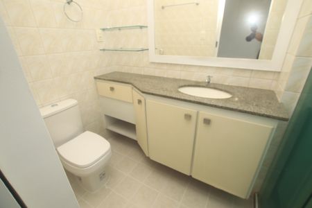 Apartamento para alugar com 100m², 3 quartos e 3 vagasBanheiro da Suíte