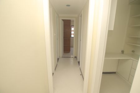 Apartamento para alugar com 100m², 3 quartos e 3 vagasCorredor