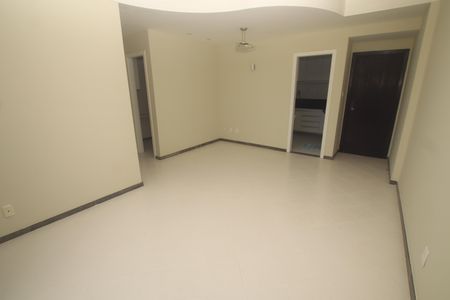 Apartamento para alugar com 100m², 3 quartos e 3 vagasSala