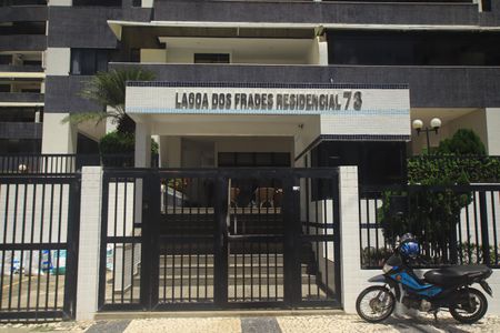 Apartamento para alugar com 100m², 3 quartos e 3 vagasFachada e portaria