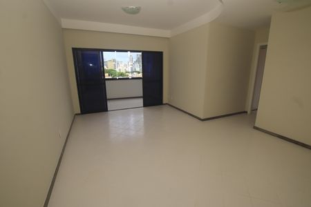 Sala de apartamento para alugar com 3 quartos, 100m² em Stiep, Salvador