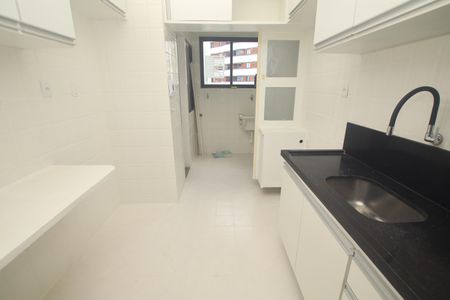 Apartamento para alugar com 100m², 3 quartos e 3 vagasCozinha