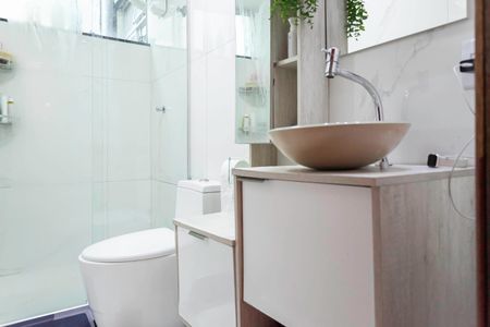 Apartamento à venda com 60m², 2 quartos e 1 vaga Apartamento à venda com 60m², 2 quartos e 1 vagaBanheiro social