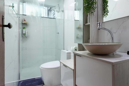 Apartamento à venda com 60m², 2 quartos e 1 vaga Apartamento à venda com 60m², 2 quartos e 1 vagaBanheiro social