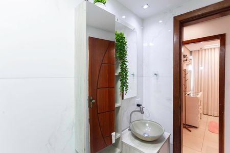 Apartamento à venda com 60m², 2 quartos e 1 vaga Apartamento à venda com 60m², 2 quartos e 1 vagaBanheiro social