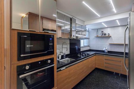 Apartamento à venda com 60m², 2 quartos e 1 vaga Apartamento à venda com 60m², 2 quartos e 1 vagaCozinha e Área de Serviço