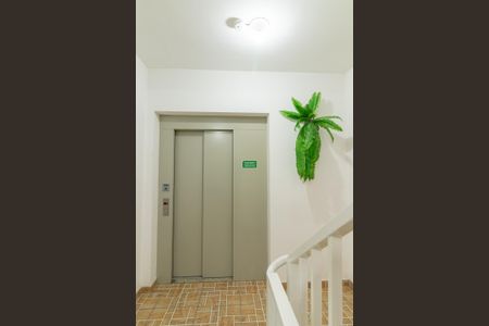 Apartamento à venda com 38m², 1 quarto e sem vagaÁrea comum - Elevador