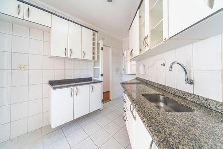 Apartamento para alugar com 62m², 2 quartos e 1 vagaCozinha 