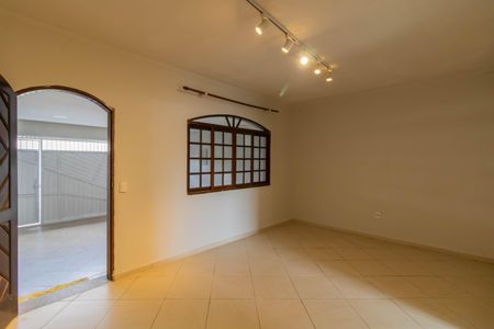 Sala de casa para alugar com 4 quartos, 182m² em Vila Barros, Guarulhos