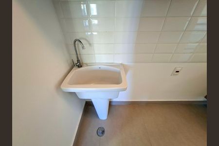 Apartamento à venda com 40m², 2 quartos e sem vaga Apartamento à venda com 40m², 2 quartos e sem vagaLavanderia