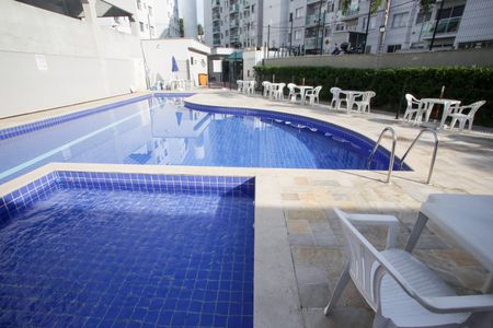 Apartamento à venda com 50m², 2 quartos e 1 vagaÁrea comum - Piscina