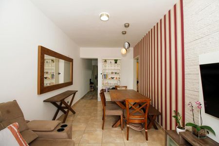 Apartamento à venda com 71m², 2 quartos e 1 vaga Apartamento à venda com 71m², 2 quartos e 1 vagaSala