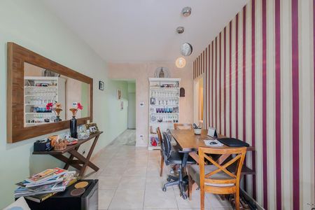 Apartamento para alugar com 71m², 2 quartos e 1 vagaSala