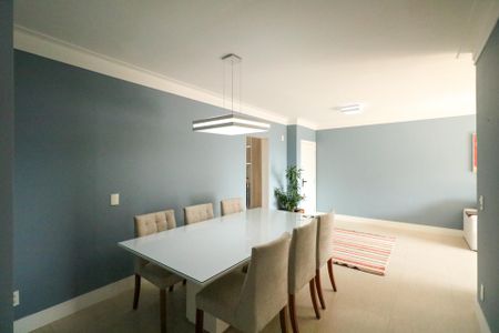 Apartamento para alugar com 150m², 3 quartos e 2 vagas Apartamento para alugar com 150m², 3 quartos e 2 vagasSala