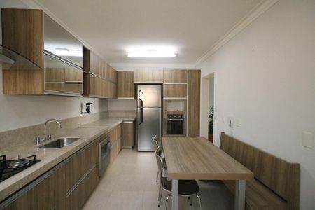Apartamento para alugar com 150m², 3 quartos e 2 vagas Apartamento para alugar com 150m², 3 quartos e 2 vagasCozinha