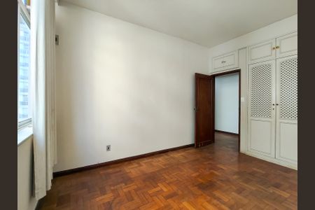 Apartamento à venda com 200m², 4 quartos e 1 vaga Apartamento à venda com 200m², 4 quartos e 1 vagaQuarto 3