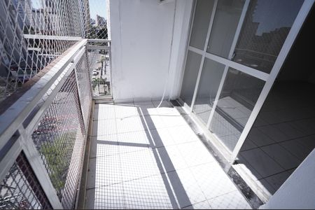 Apartamento para alugar com 3 quartos, 77m² em Setor Bela Vista, Goiânia