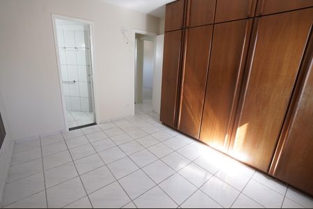 Apartamento para alugar com 77m², 3 quartos e 1 vaga