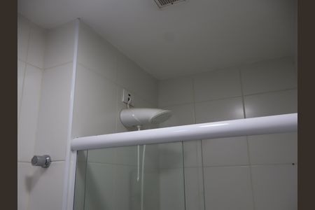 Banheiro social de apartamento para alugar com 2 quartos, 50m² em Vila Prudente, São Paulo