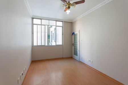 Apartamento para alugar com 62m², 2 quartos e 1 vagaSala