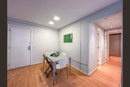 Apartamento para alugar com 95m², 2 quartos e 1 vaga Apartamento para alugar com 95m², 2 quartos e 1 vagaSala