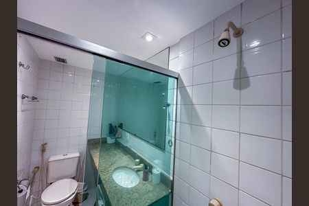 Apartamento para alugar com 95m², 2 quartos e 1 vaga Apartamento para alugar com 95m², 2 quartos e 1 vagaBanheiro da Suíte