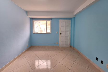 Casa à venda com 100m², 3 quartos e 1 vaga Casa à venda com 100m², 3 quartos e 1 vagaSala