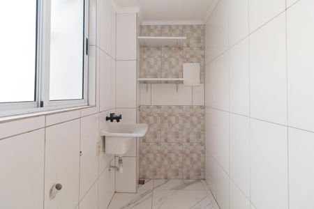 Cozinha e Área de Serviço de casa para alugar com 2 quartos, 120m² em Ipanema, Porto Alegre