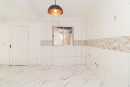 Cozinha e Área de Serviço de casa para alugar com 2 quartos, 120m² em Ipanema, Porto Alegre
