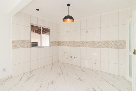 Casa para alugar com 120m², 2 quartos e 2 vagas Casa para alugar com 120m², 2 quartos e 2 vagasCozinha e Área de Serviço