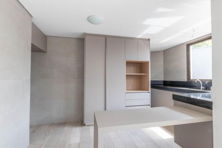 Apartamento à venda com 128m², 3 quartos e 2 vagas Apartamento à venda com 128m², 3 quartos e 2 vagasCozinha