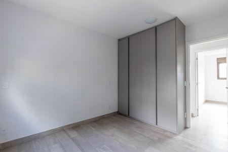 Apartamento à venda com 128m², 3 quartos e 2 vagas Apartamento à venda com 128m², 3 quartos e 2 vagasQuarto 1