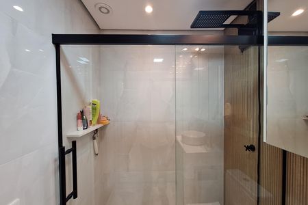 Banheiro de apartamento à venda com 2 quartos, 48m² em Vila Metalúrgica, São Paulo