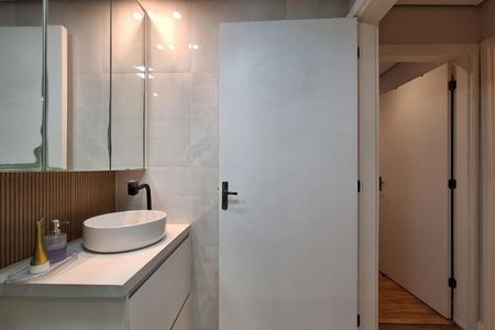 Apartamento à venda com 48m², 2 quartos e 1 vaga Apartamento à venda com 48m², 2 quartos e 1 vagaBanheiro