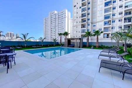 Apartamento à venda com 82m², 2 quartos e 2 vagasÁrea comum - Piscina