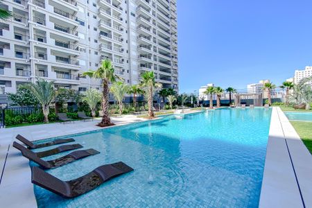 Apartamento à venda com 82m², 2 quartos e 2 vagasÁrea comum - Piscina