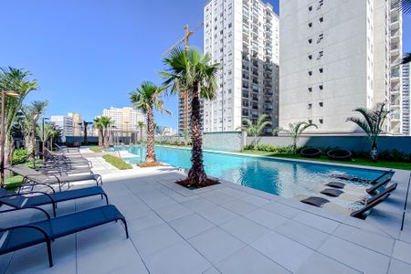 Apartamento à venda com 82m², 2 quartos e 2 vagasÁrea comum - Piscina