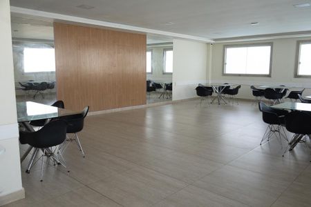Apartamento para alugar com 44m², 2 quartos e 1 vaga Apartamento para alugar com 44m², 2 quartos e 1 vagaÁrea comum - Salão de festas