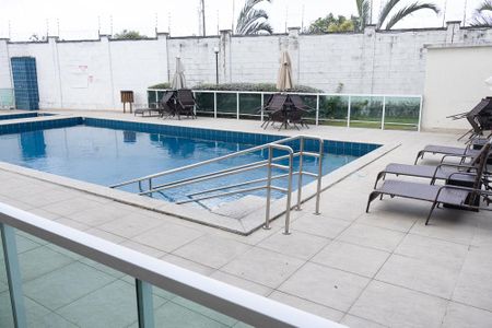 Apartamento para alugar com 44m², 2 quartos e 1 vaga Apartamento para alugar com 44m², 2 quartos e 1 vagaÁrea comum - Piscina