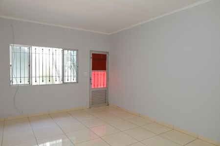 Sala de casa para alugar com 2 quartos, 150m² em Vila Nova Curuçá, São Paulo