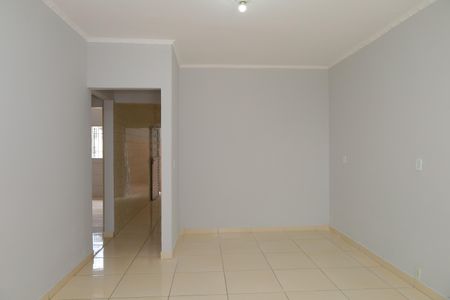 Sala de casa para alugar com 2 quartos, 150m² em Vila Nova Curuçá, São Paulo